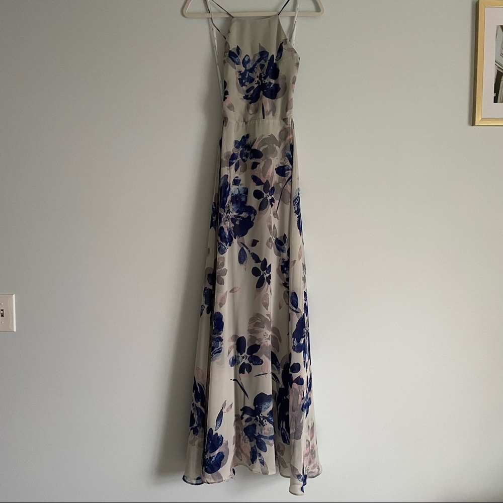 LuLu’s Gown size Small 🦋